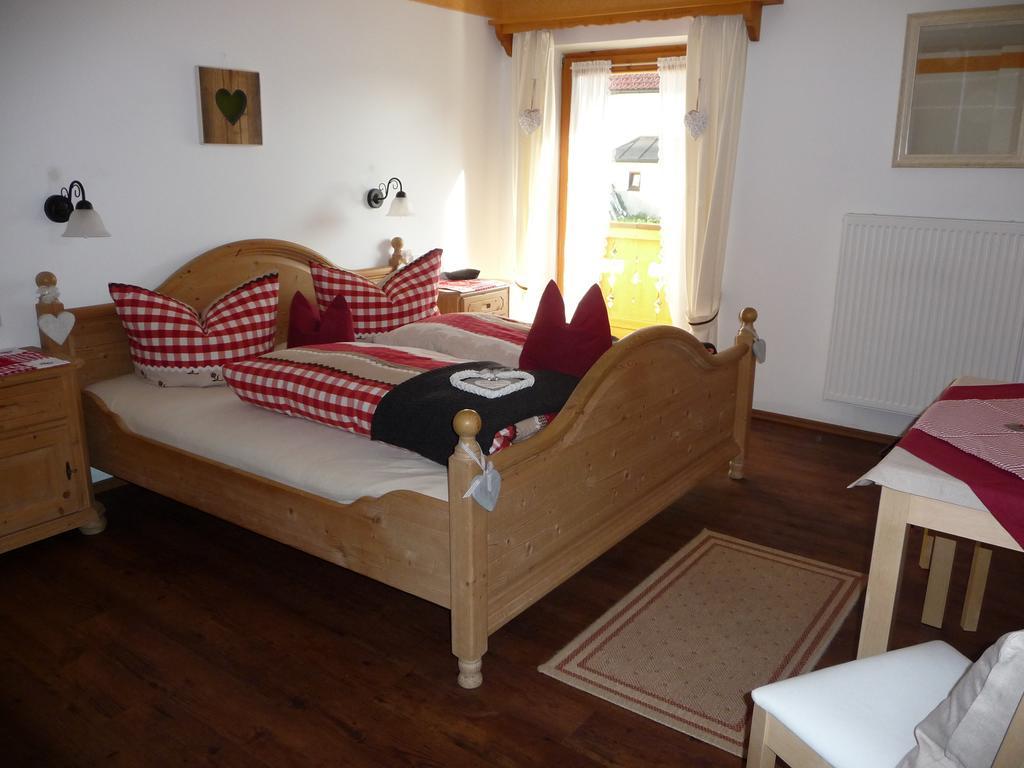 Gastehaus Alpengruss Hotell Wallgau Exteriör bild