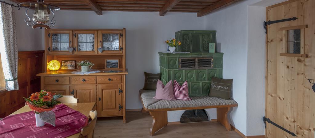Gastehaus Alpengruss Hotell Wallgau Exteriör bild